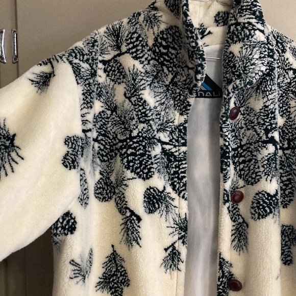 Denali pine cone cream jacket - Picture 2 of 6